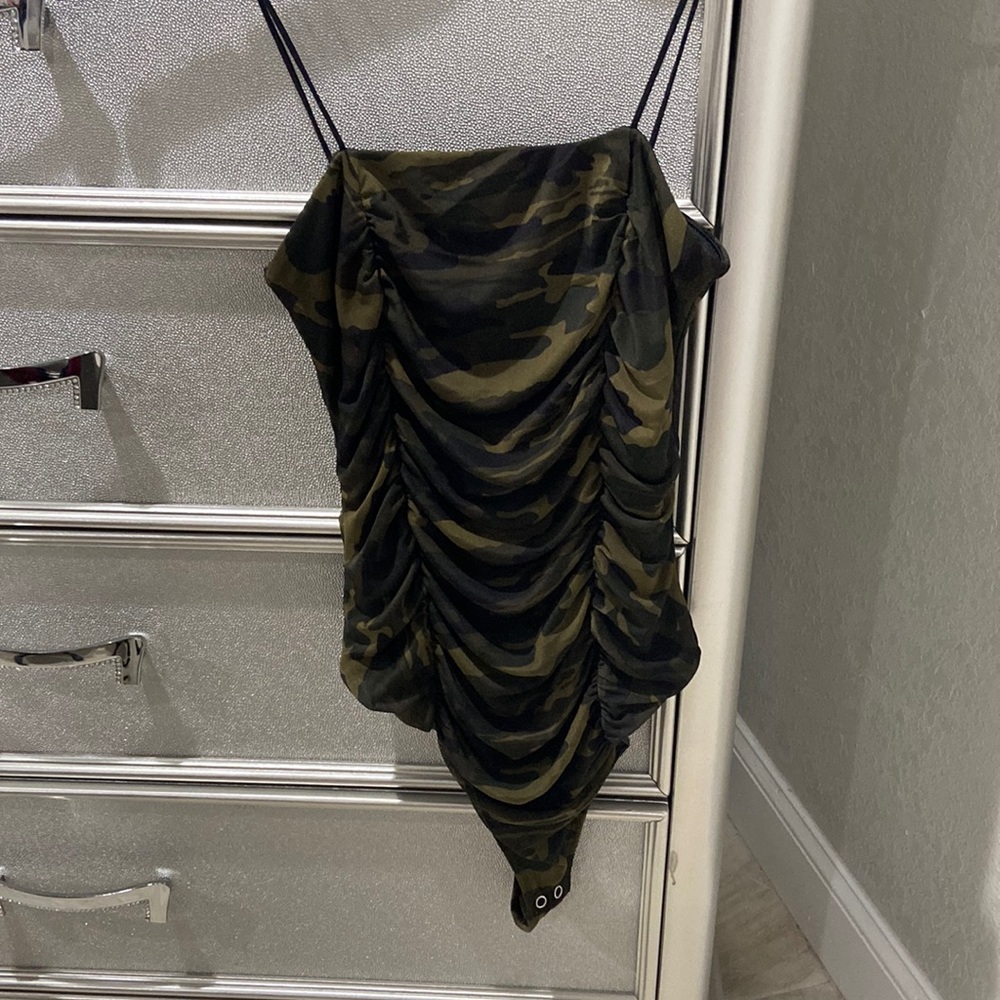 Camouflage body suit